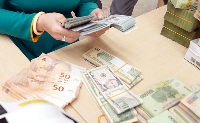 Giá USD hôm nay 30.8.2025: Đô tự do tiếp tục tăng - Ảnh 1