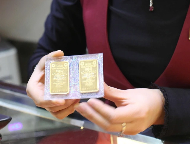 Giá vàng hôm nay 20.8.2025: Giảm nhưng vẫn cao hơn thế giới 19,2 triệu đồng/lượng - Ảnh 1