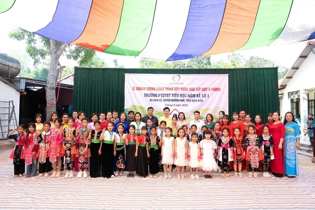 Quỹ Thiện Tâm của Vingroup vinh dự nhận Huân chương Lao động hạng Nhất - Ảnh 2