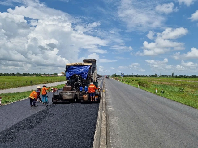 Sắp hoàn thành cao tốc huyết mạch ĐBSCL, từ Cần Thơ đi Rạch Giá chỉ 50 phút - Ảnh 1