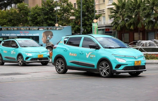 Vì sao ngân hàng mạnh tay hỗ trợ người dân đổi xe xăng sang xe điện? - Ảnh 2