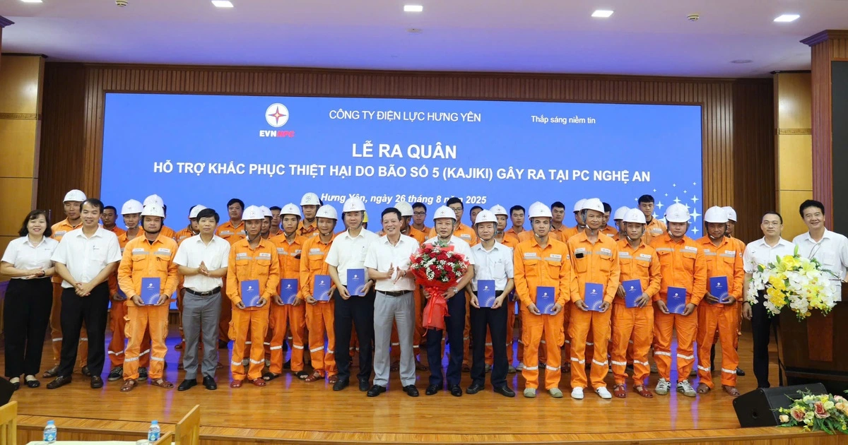 EVNNPC huy động 536 người khắc phục lưới điện sau bão số 5