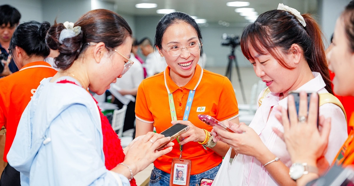 Sendo Farm và HURC: Đưa Siêu thị online lên tàu điện, mở hướng tiêu dùng mới