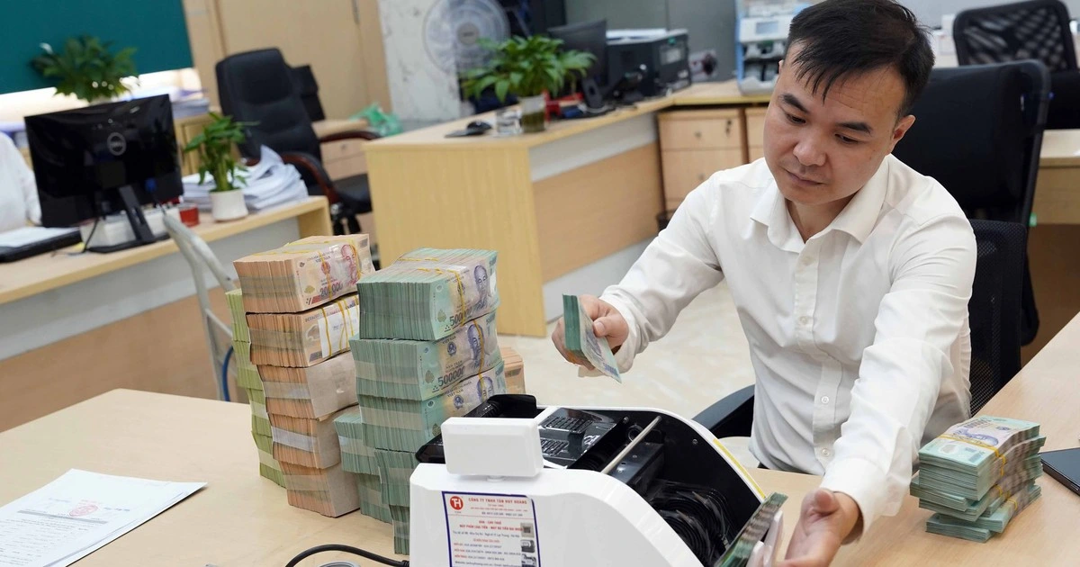 Lãi suất tiền đồng liên ngân hàng tăng cao