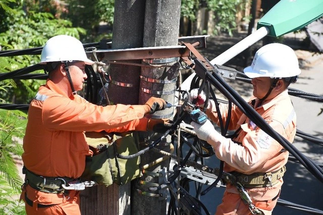 EVNHANOI hoãn mọi lịch cắt điện, đảm bảo cung ứng điện trong cao điểm nắng nóng - Ảnh 2