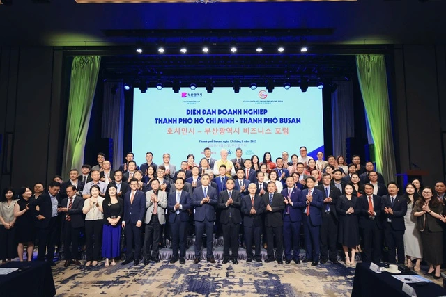 Nữ doanh nhân Nguyễn Thị Trang Phương tại sự kiện 30 năm quan hệ TP.HCM - Busan - Ảnh 2