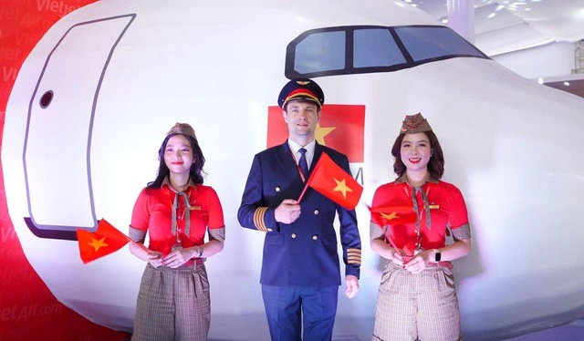 Đừng bỏ lỡ không gian chinh phục bầu trời cùng Vietjet tại Triển lãm 80 năm - Ảnh 2