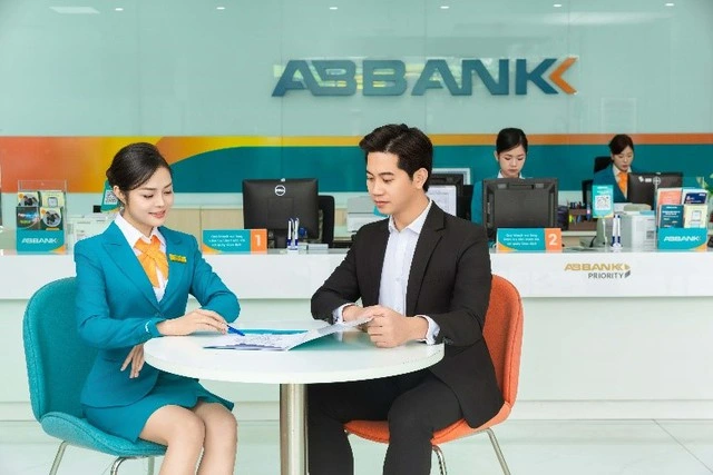 Quả ngọt từ cải tổ bộ máy: ABBANK bứt phá mạnh mẽ nửa đầu năm 2025 - Ảnh 3