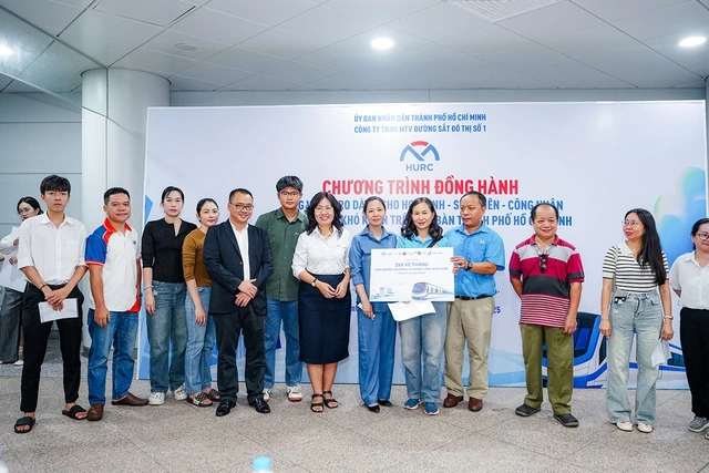 Sendo Farm và HURC: Đưa Siêu thị online lên tàu điện, mở hướng tiêu dùng mới - Ảnh 3