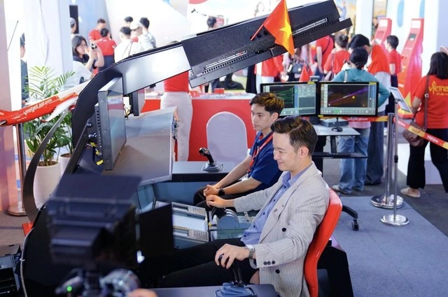 Đừng bỏ lỡ không gian chinh phục bầu trời cùng Vietjet tại Triển lãm 80 năm - Ảnh 6