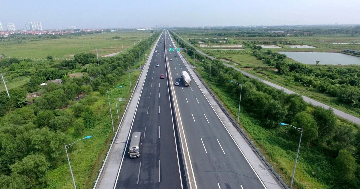 Việt Nam một dải non sông