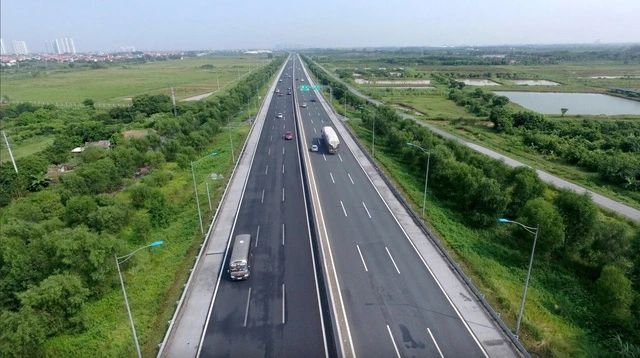 Việt Nam một dải non sông - Ảnh 1