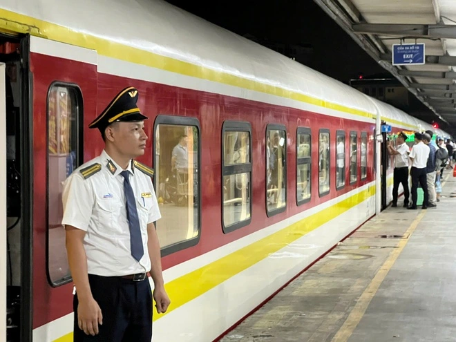 Chính thức chạy tàu du lịch chất lượng cao Hà Nội - Đồng Hới - Ảnh 3