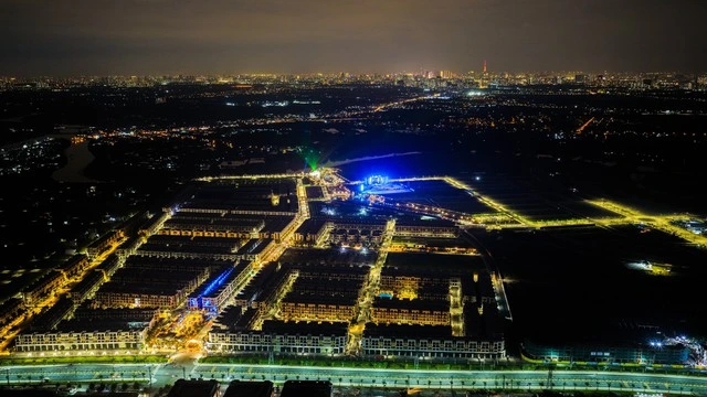 Thành phố Thiên niên kỷ T&T City Millennia bừng sáng trước đại nhạc hội - Ảnh 2