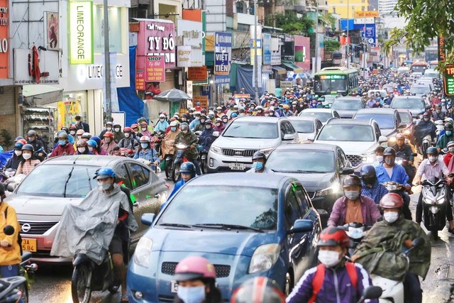 TP.HCM lên kế hoạch hạn chế xe xăng vào trung tâm - Ảnh 2