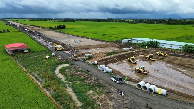 An Giang tăng cường đầu tư công để phát triển kinh tế - xã hội - Ảnh 2