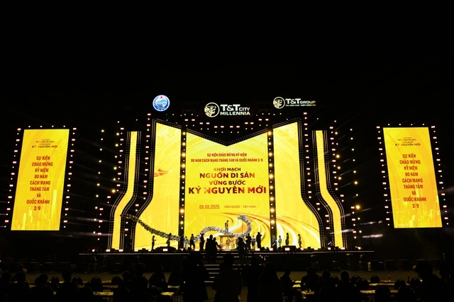 Thành phố Thiên niên kỷ T&T City Millennia bừng sáng trước đại nhạc hội - Ảnh 6