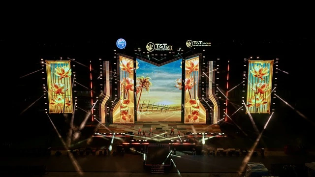 Thành phố Thiên niên kỷ T&T City Millennia bừng sáng trước đại nhạc hội - Ảnh 7