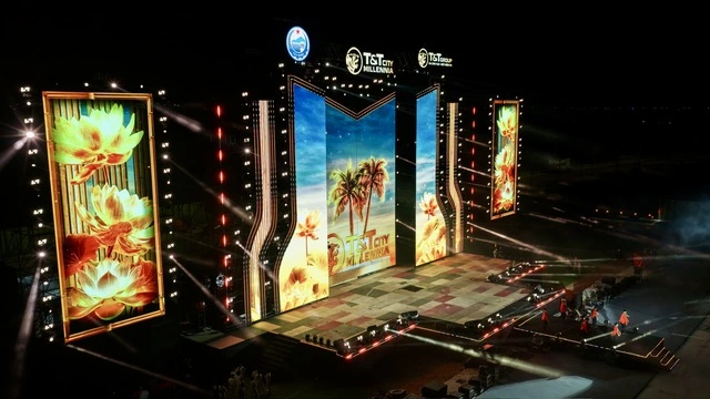 Thành phố Thiên niên kỷ T&T City Millennia bừng sáng trước đại nhạc hội - Ảnh 8