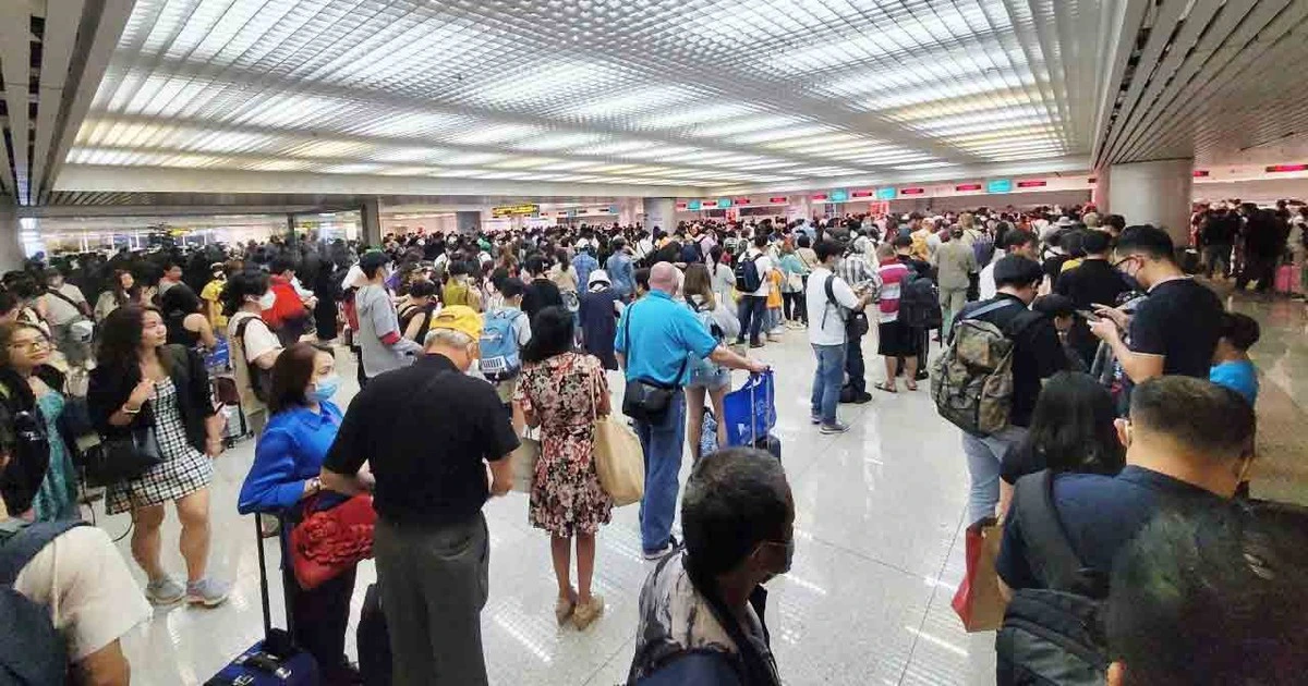 Có nên chuyển bay quốc tế từ Tân Sơn Nhất về Long Thành?