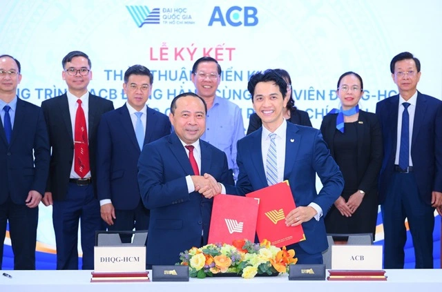 ACB và Đại học Quốc gia TP.HCM triển khai chương trình đồng hành cùng sinh viên - Ảnh 1