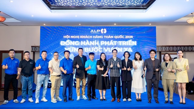 Ấn tượng với Hội nghị khách hàng 2025 của An Lập Phát - Ảnh 1