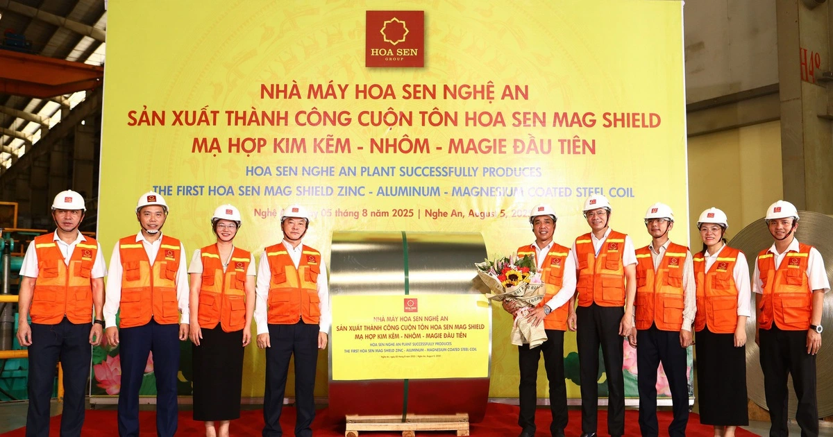 Tập đoàn Hoa Sen sản xuất thành công tôn siêu bền Hoa Sen Mag Shield