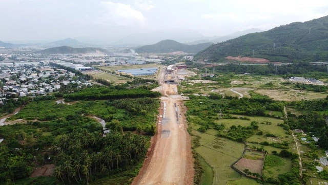 Doanh nghiệp đã 'đặt chỗ' tại 2 vị trí Khu thương mại tự do Đà Nẵng - Ảnh 1