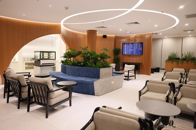 Tận hưởng đặc quyền lối đi ưu tiên tại phòng chờ PVcomBank Premier Lounge - Ảnh 1