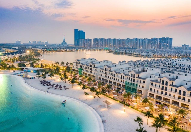 Vinhomes đạt lợi nhuận 11.000 tỉ đồng trong 6 tháng đầu năm - Ảnh 1