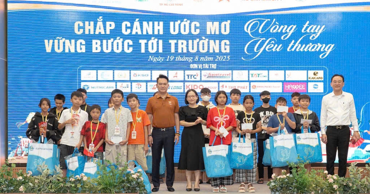 Hội Doanh nhân trẻ VN phối hợp giúp đỡ 3.000 trẻ em khó khăn