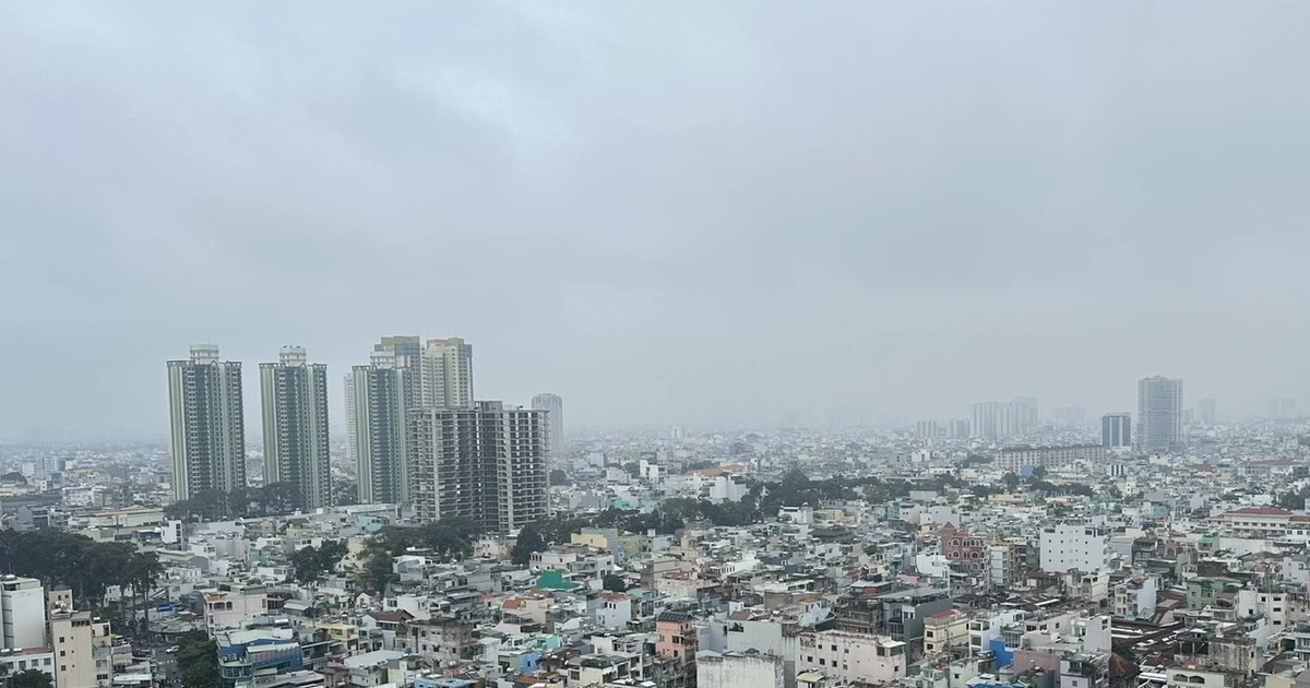 Sáng nay trời TP.HCM như Đà Lạt, sương mù hay ô nhiễm không khí?