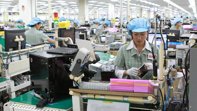 Tính thuế thu nhập cá nhân với tiền ăn giữa ca của công nhân? - Ảnh 2