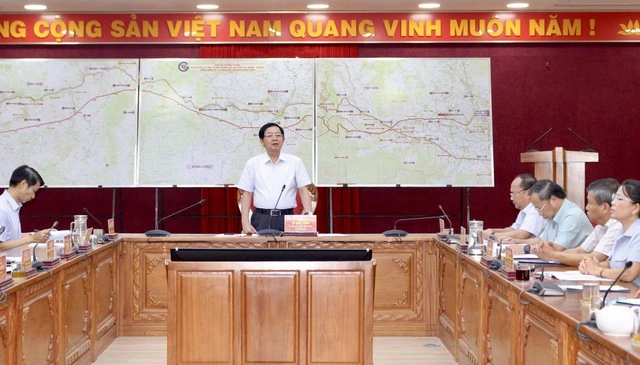 Gia Lai họp bàn đẩy nhanh hai đại dự án đi qua địa bàn tỉnh - Ảnh 1