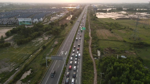 Mở rộng cao tốc TP.HCM - Long Thành lên 8 - 10 làn, thông xe cầu Nhơn Trạch - Ảnh 2