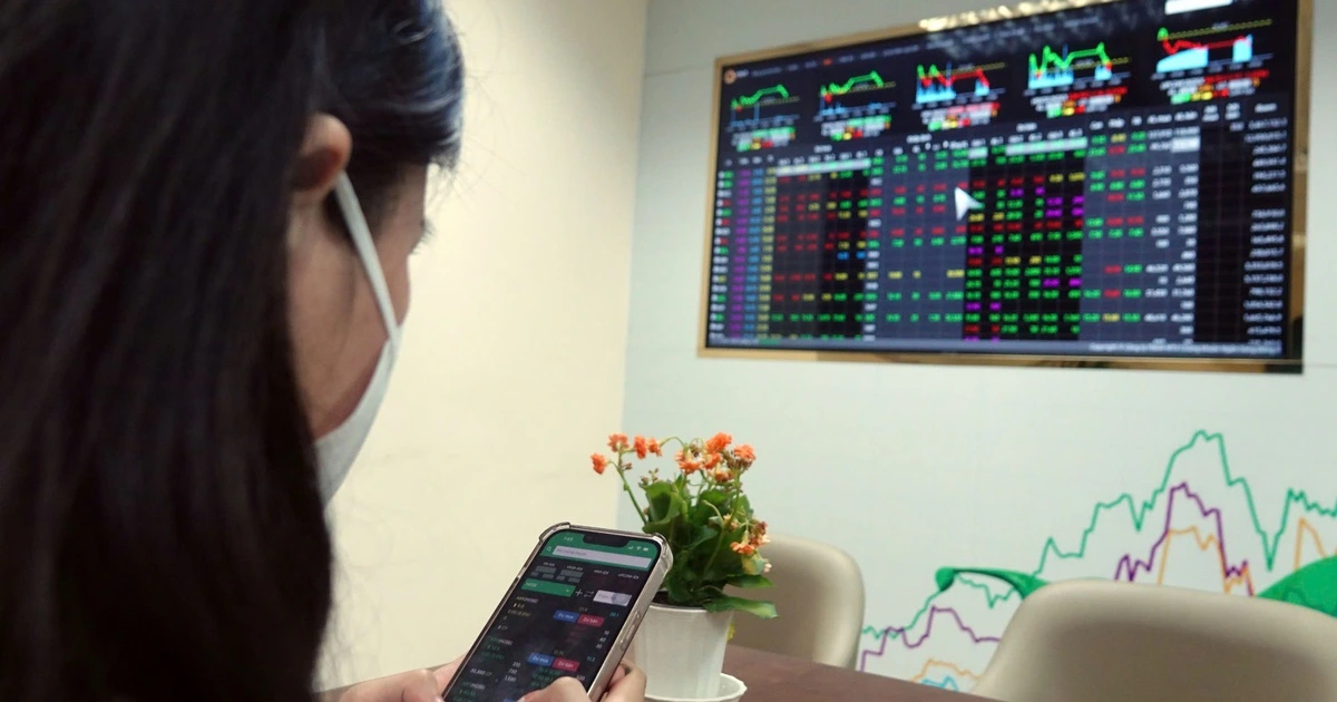 Lãnh đạo doanh nghiệp nào nhộn nhịp giao dịch cổ phiếu?