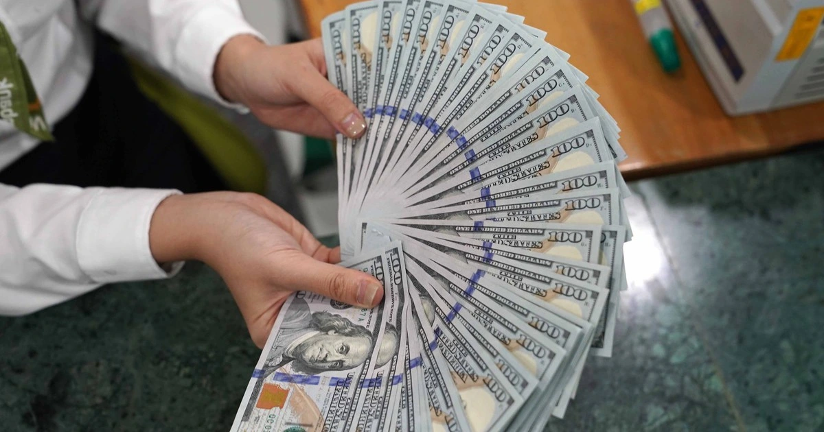 Giá USD hôm nay 31.7.2025: Tỷ giá trung tâm lên mức cao kỷ lục
