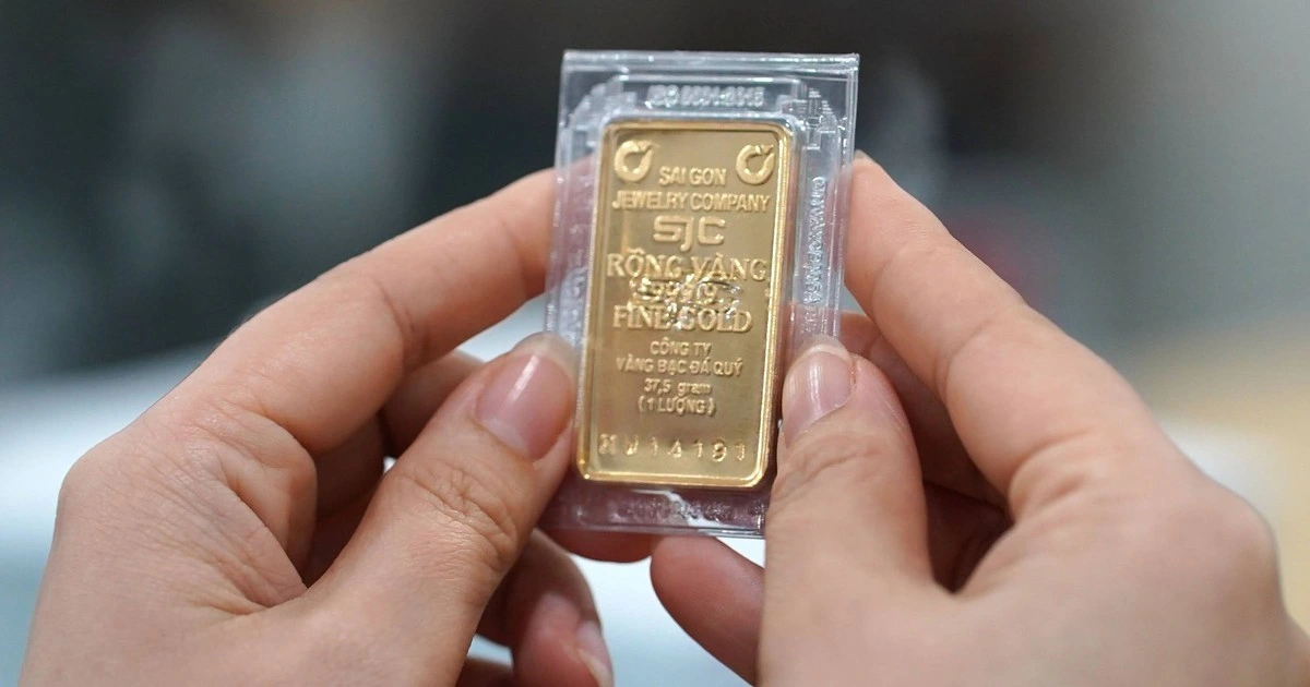 Giá vàng miếng SJC tiến sát mức kỷ lục, tăng 40 triệu tính từ đầu năm tới nay