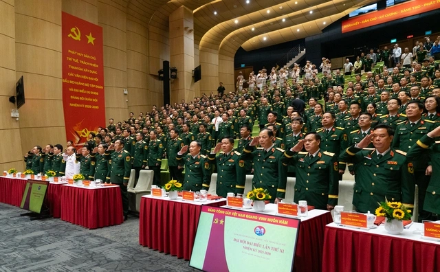 Viettel đặt mục tiêu tăng trưởng 2 con số, đưa Việt Nam trở thành quốc gia xuất khẩu công nghệ cao - Ảnh 1