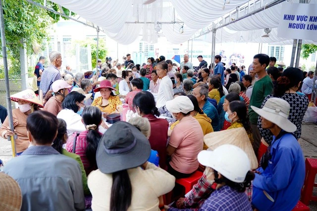 Chăm sóc sức khỏe, gắn kết biên cương - Dấu ấn DHG Pharma tại An Giang - Ảnh 1