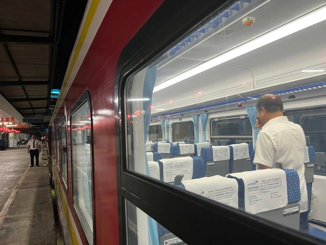 Chính thức chạy tàu du lịch chất lượng cao Hà Nội - Đồng Hới - Ảnh 2