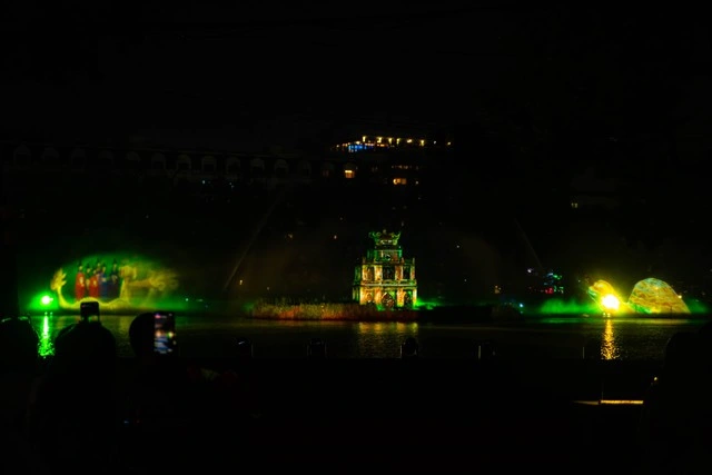 Techcombank trong mùa đại lễ: Tự hào sống cùng thời khắc lịch sử - Ảnh 1