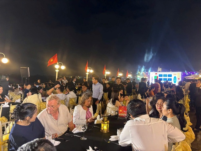 Maison Grand ra mắt ấn tượng trên du thuyền 5* tại tâm điểm CBD(*) của TP.HCM mới - Ảnh 3