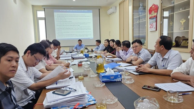 Tổ công tác 5013 trở lại làm việc, xét cấp sổ hồng cho hàng loạt dự án - Ảnh 2