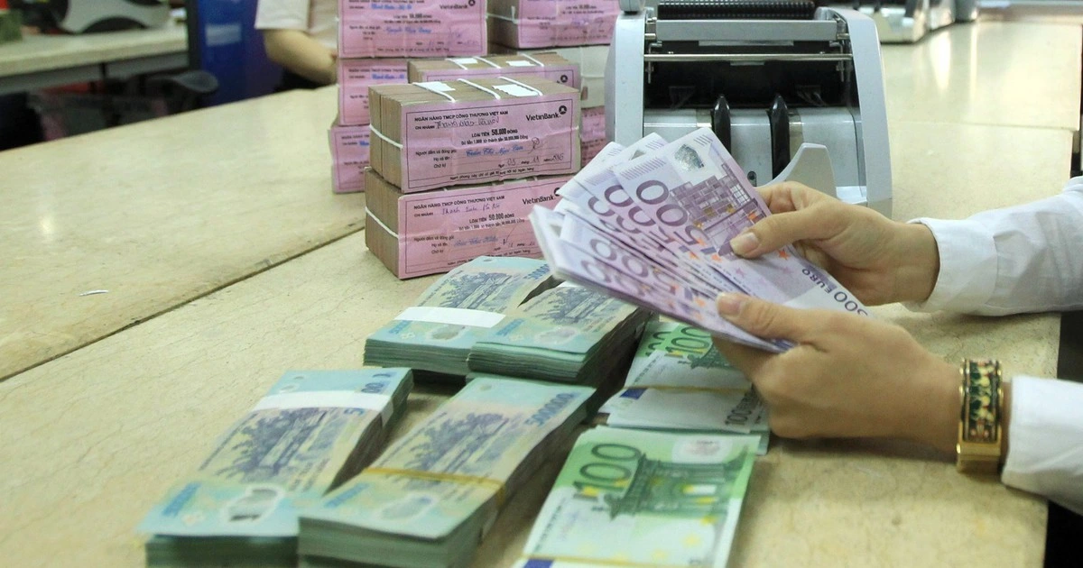 Giá USD hôm nay 10.8.2025: Đồng loạt cùng euro, bảng Anh tăng cao