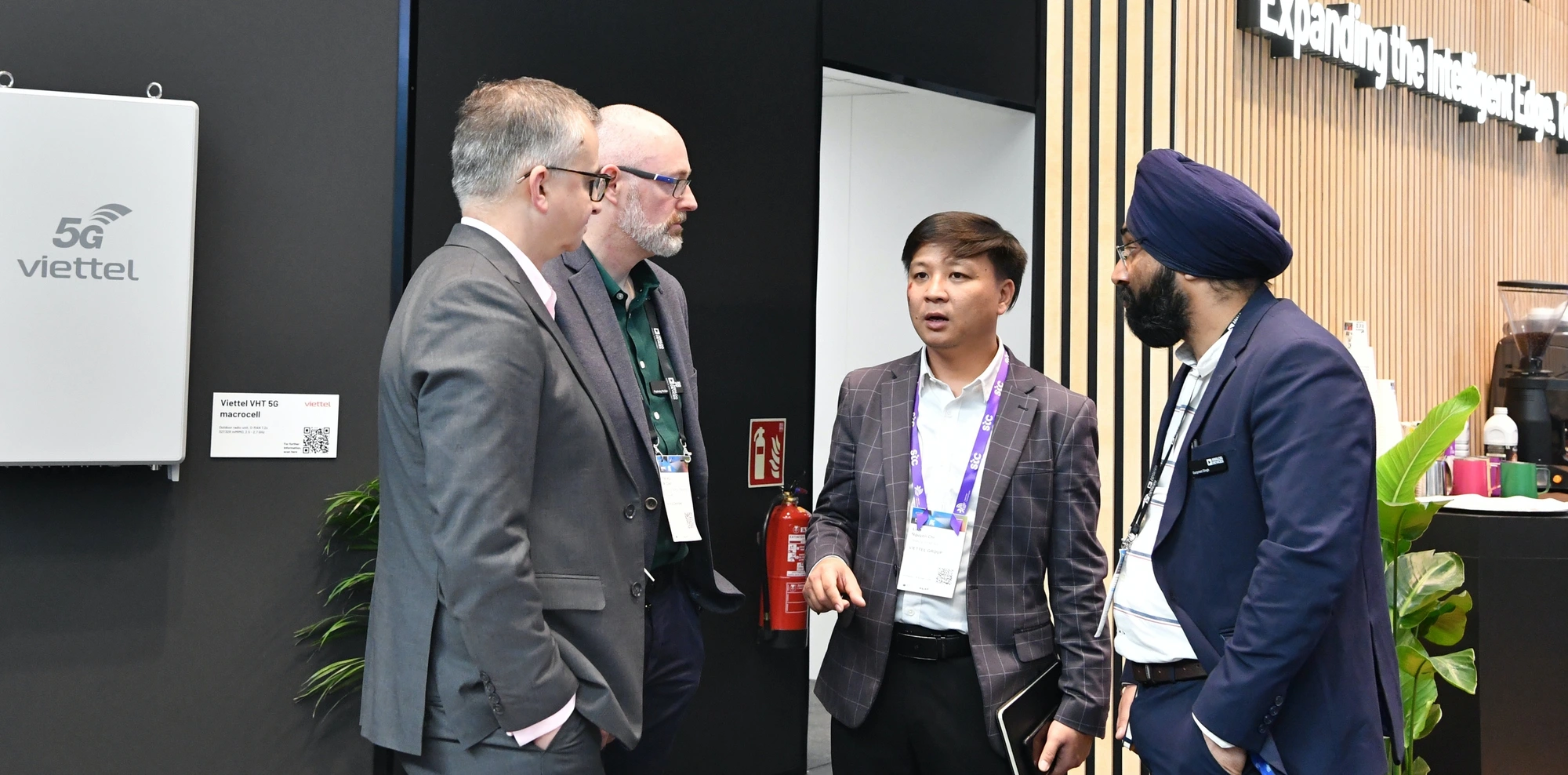 Những người lính thông tin trên hành trình 'make in Việt Nam' - Ảnh 5