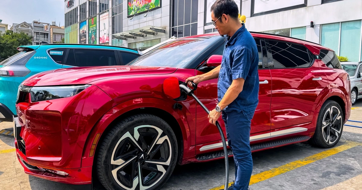 Cấp bách tăng tốc trạm sạc xe điện