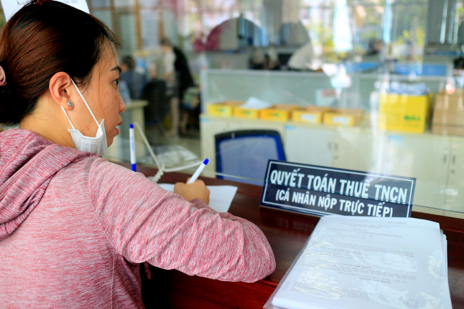 Thu nhập dưới chuẩn nghèo, vẫn không được tính người phụ thuộc? - Ảnh 1