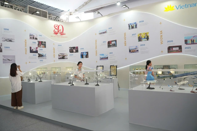 Dấu ấn Vietnam Airlines tại Triển lãm Thành tựu Đất nước - Ảnh 9