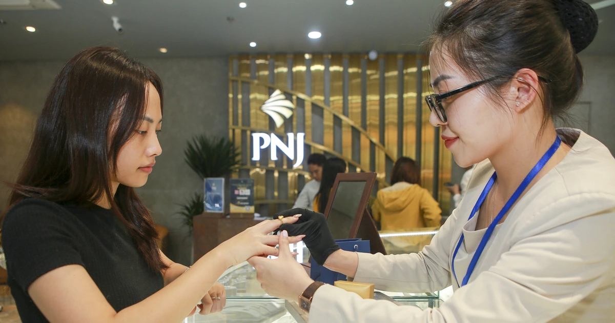 PNJ đạt doanh thu 17.218 tỉ đồng 6 tháng đầu năm